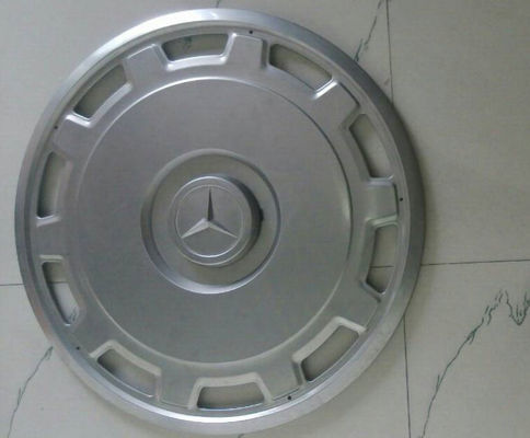 China Cubiertas de rueda del metal del autobús del Benz de Mercedes, 22,5 simuladores delanteros y traseros de la rueda de Chrome proveedor