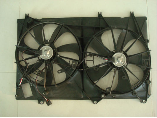 China Termine los ventiladores eléctricos LR012644 LR012645 del radiador del coche para los recambios del montañés 4 proveedor